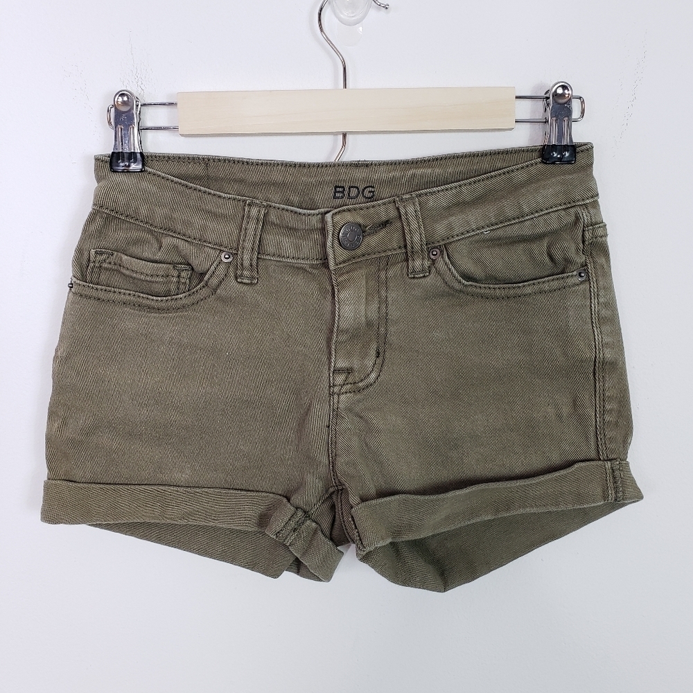 BDG Urban Outfitters Alexa Shortie mid-rise shorts Size 24